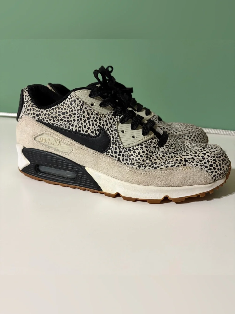 Nike Women’s Air Max Safari Dot Print Sneakers in Black and Cream Size 9.5